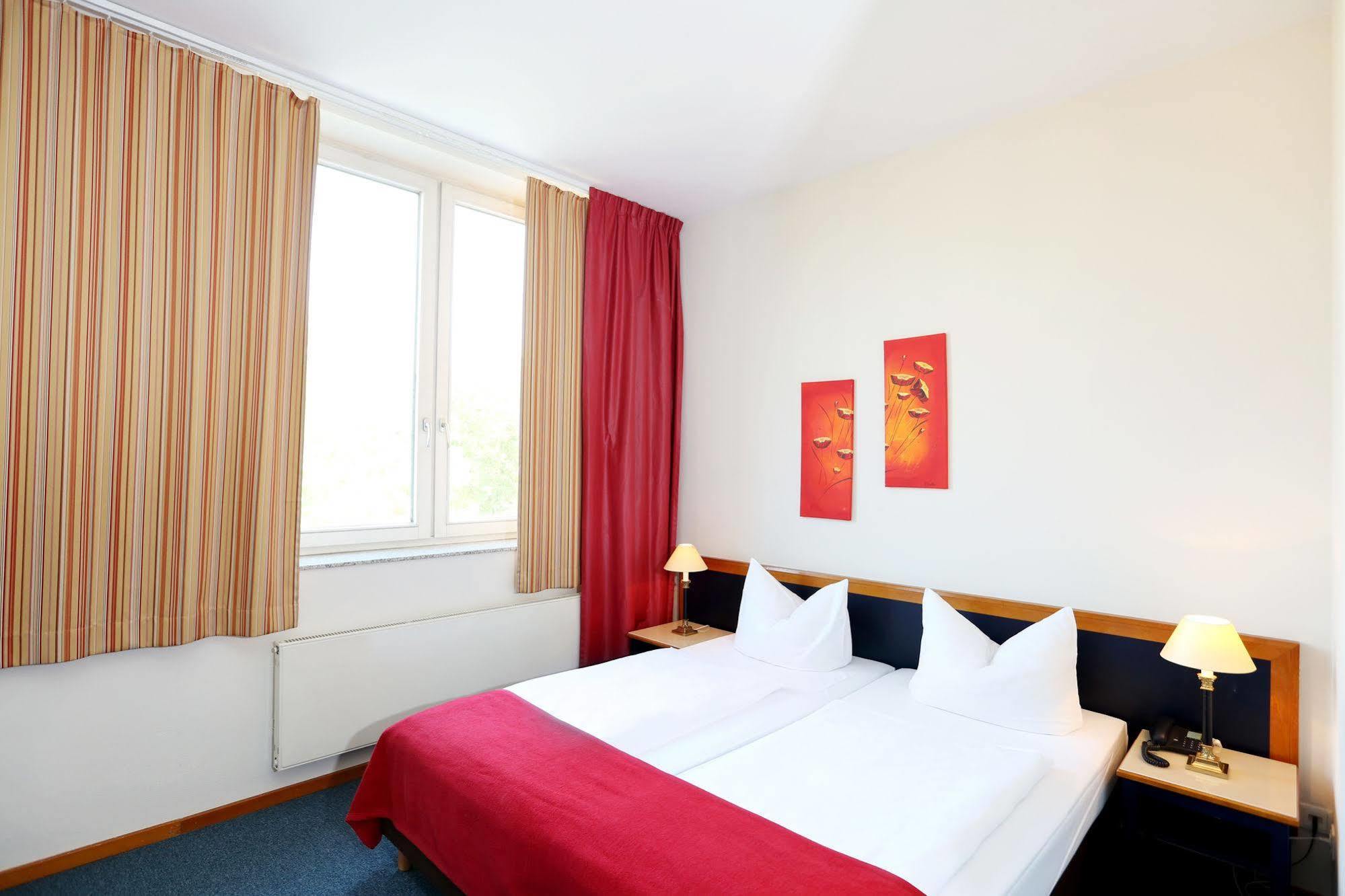 H24 Hoteltow Exterior foto